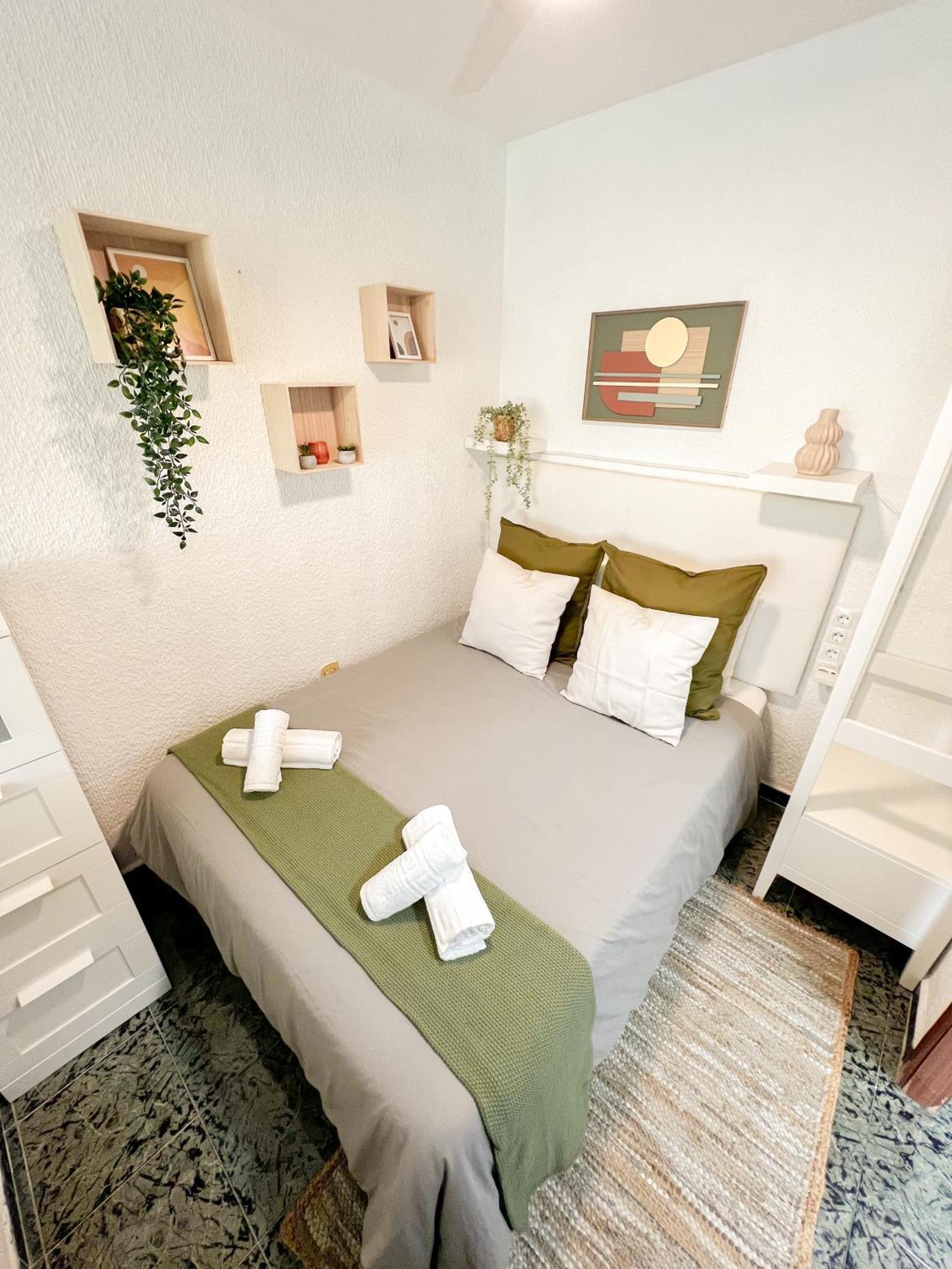 Cozy And Bright Flat With Pool Apartman Torremolinos Kültér fotó