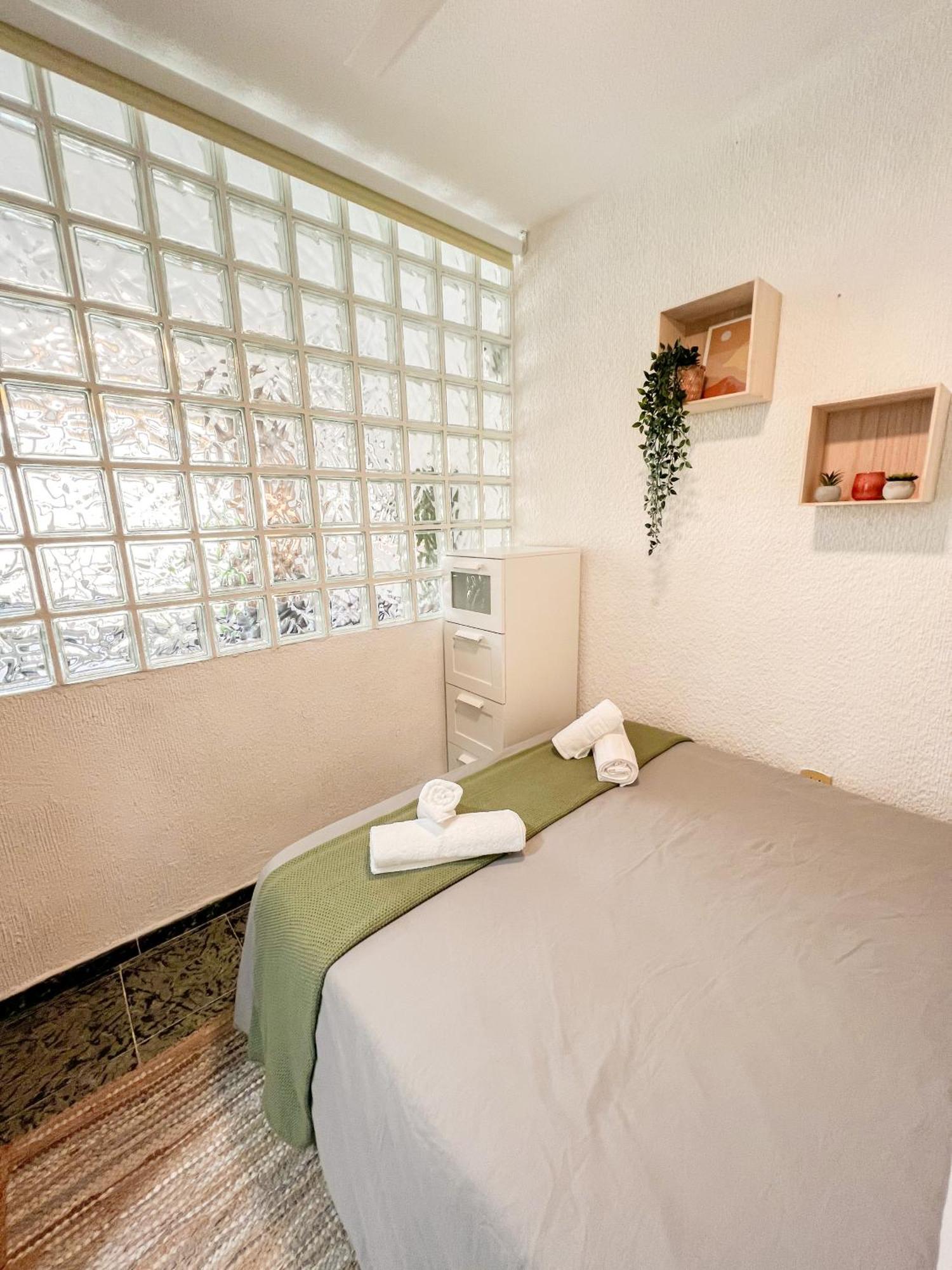 Cozy And Bright Flat With Pool Apartman Torremolinos Kültér fotó