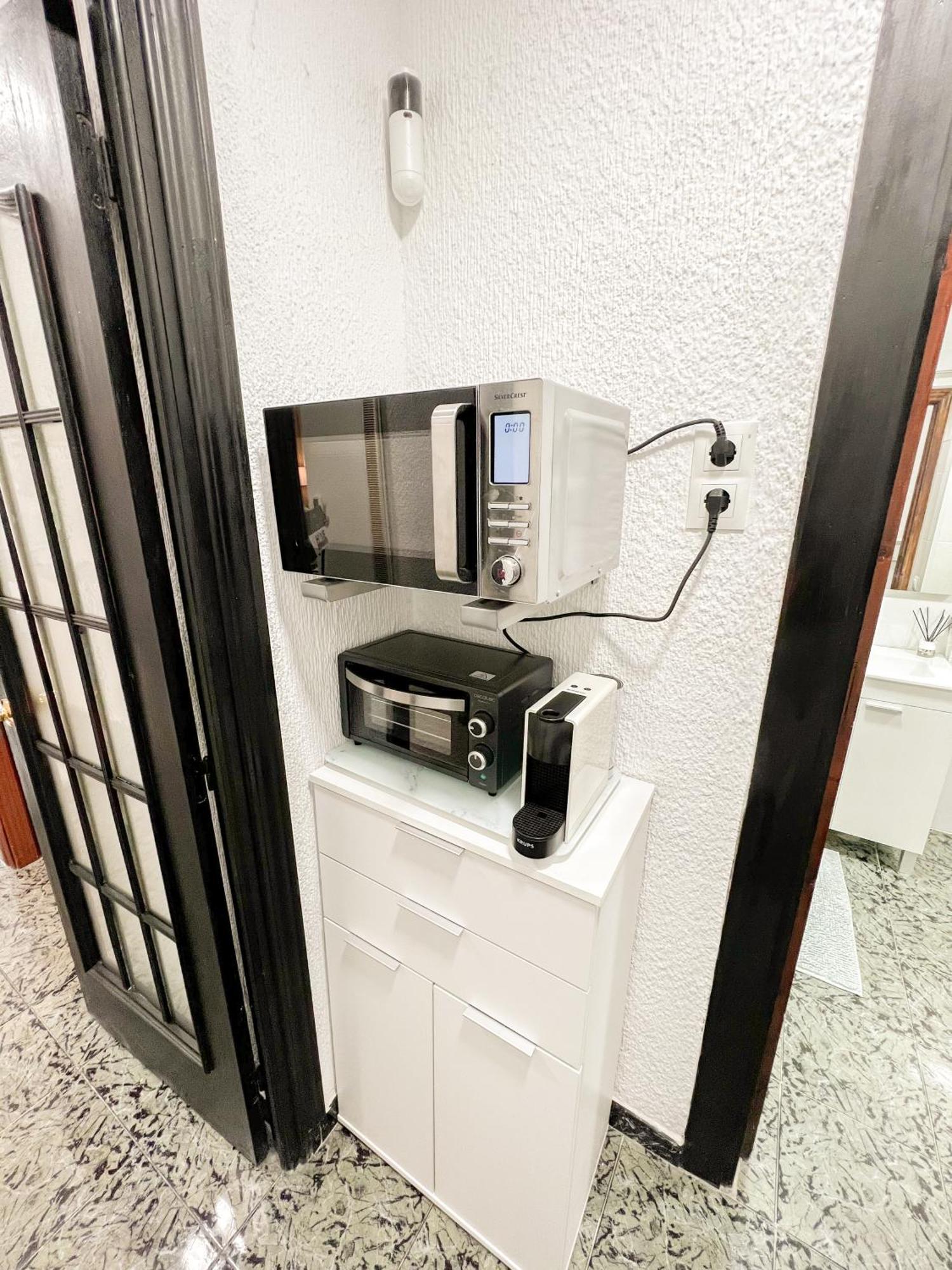 Cozy And Bright Flat With Pool Apartman Torremolinos Kültér fotó
