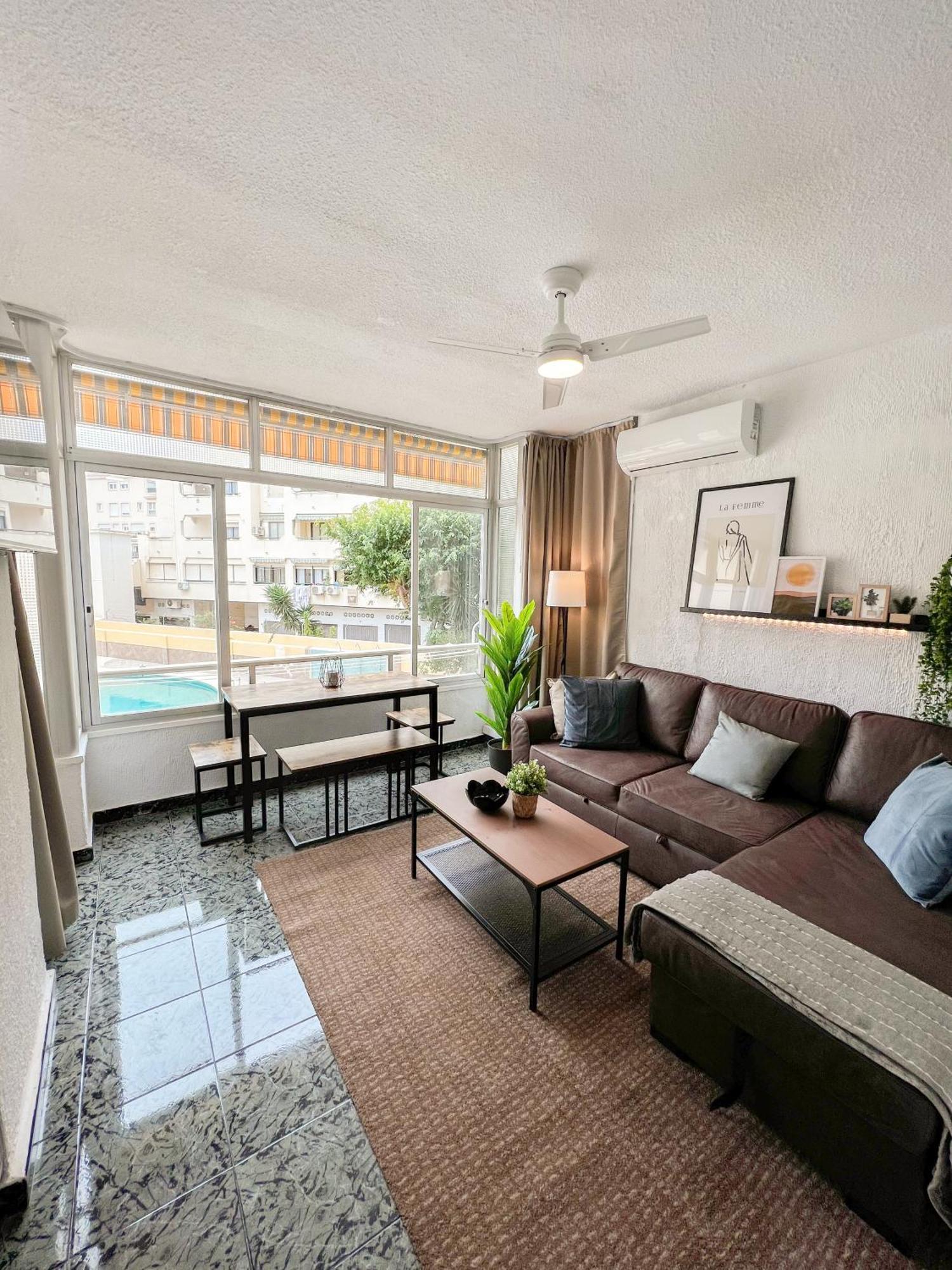 Cozy And Bright Flat With Pool Apartman Torremolinos Kültér fotó