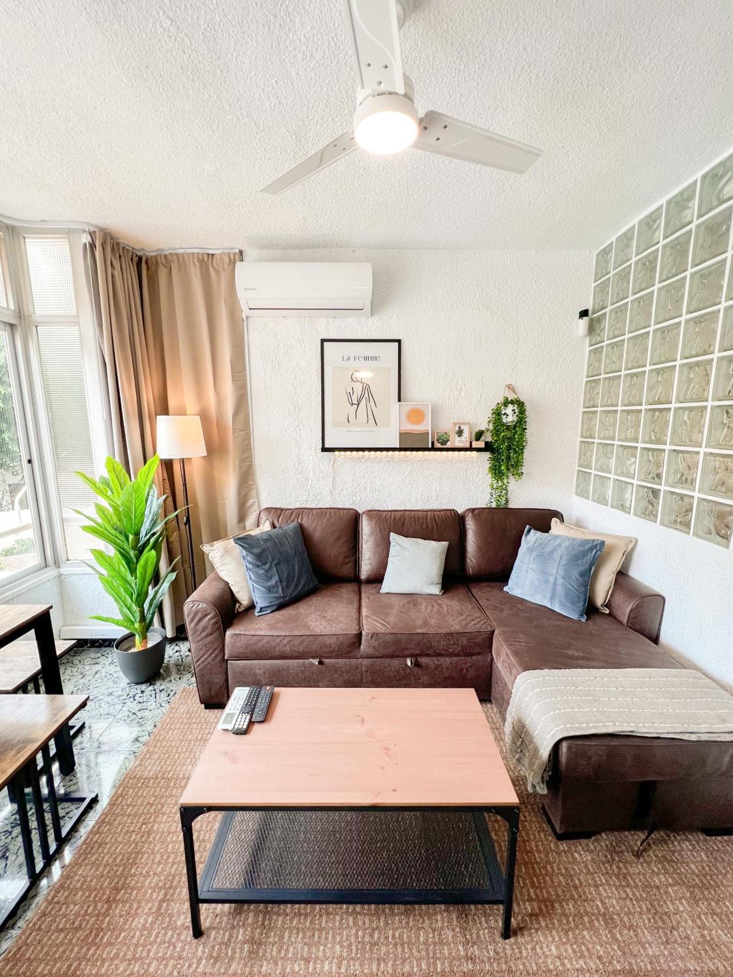 Cozy And Bright Flat With Pool Apartman Torremolinos Kültér fotó